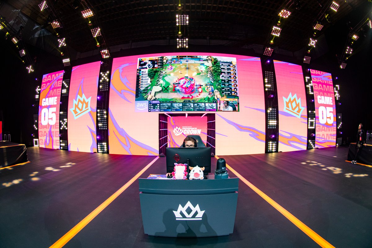 The TFT K.O. Coliseum Tactician's Crown championship title went to WithoutYou! 👑

GGTech was the producer company of the event for Riot Games from <a href="/CiudadDeLaLuz_/">Ciudad de la Luz Film Studios</a>.

✈️ 17 international players, casters and co-streamers traveled to Spain.

#TFTCrown #TFT