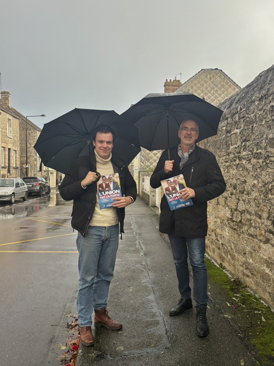 Porte-à-porte à la rencontre des Alençonnais aujourd’hui malgré la pluie et le froid aux côtés de Jean-Michel Monsallier, mon colistier #UDR.

Des échanges constructifs sur notre programme des #municipales2026.

Rejoignez-nous pour #RetrouverAlencon avec le <a href="/RNational_off/">Rassemblement National</a> !