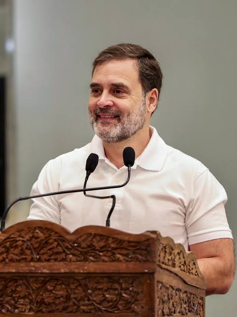 Khushhihi's tweet image. A Man with zero haters