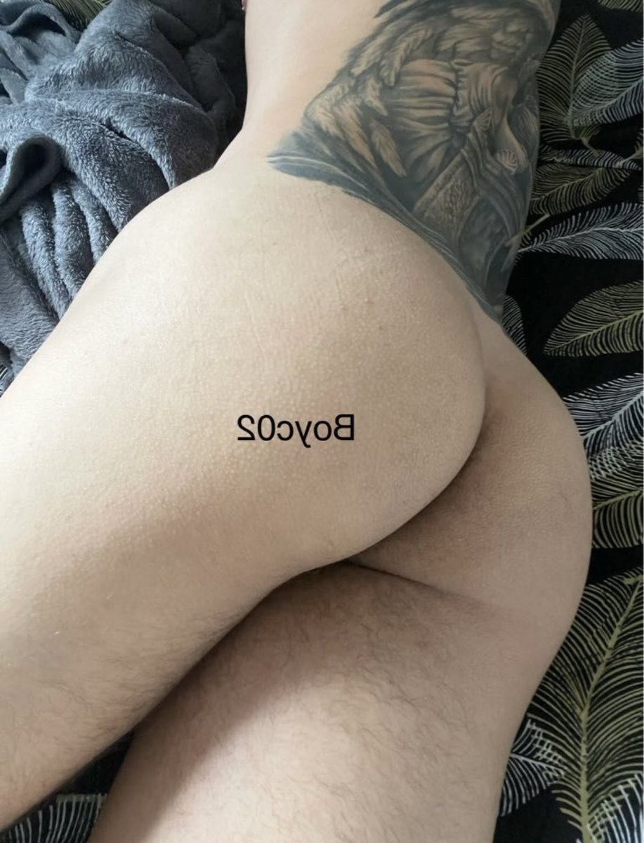 D E S M O N D tweet media