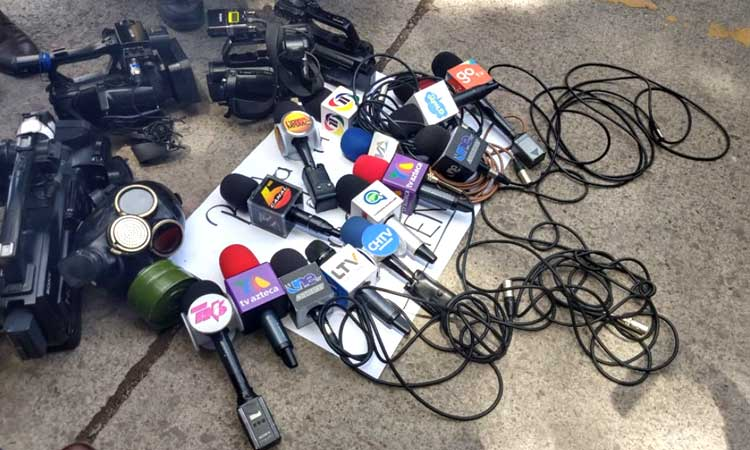 #Honduras 

Organizaciones alertan grave hostigamiento contra la prensa hondureña a semanas de las elecciones liberalsv.com/organizaciones…