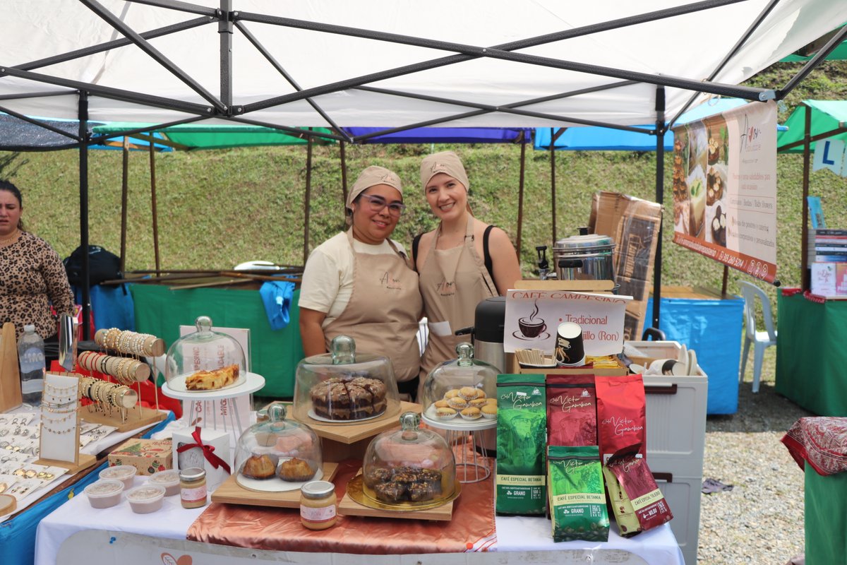 El talento joven se abre camino: así se vive la Feria de Emprendimiento en Unisabaneta unisabaneta.edu.co/2025/11/19/el-… 

#Unisabaneta #sabanetaantioquia