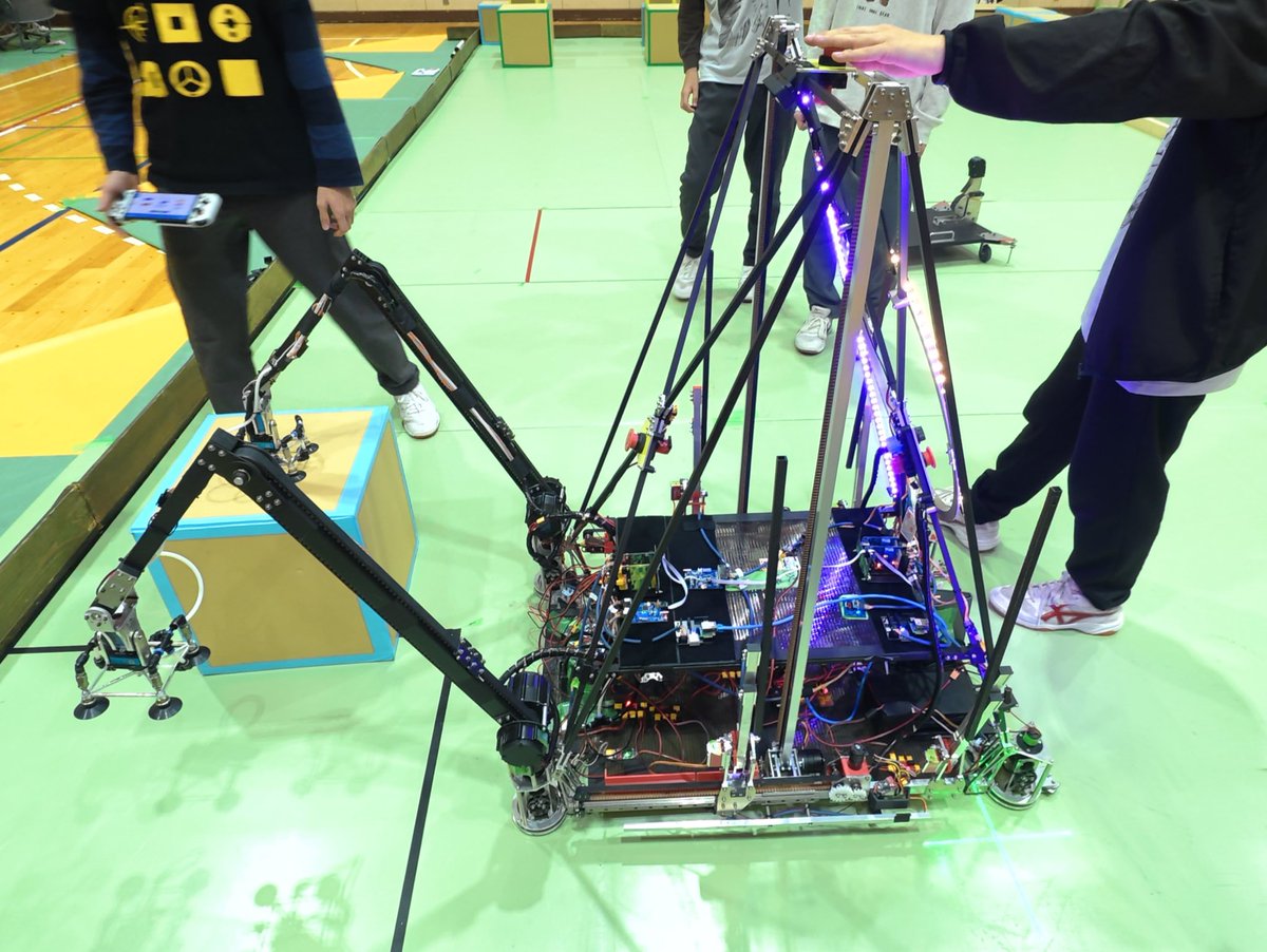 fujisan_tmu's tweet image. ほらよ．クローズアップした写真はあまりなかったんで自分で撮りな．ステアはアップの写真あるけど必要かわからんから伏せとくぞ．後これは地区機なんで全国機の違いは説明してくれ

これでいい？