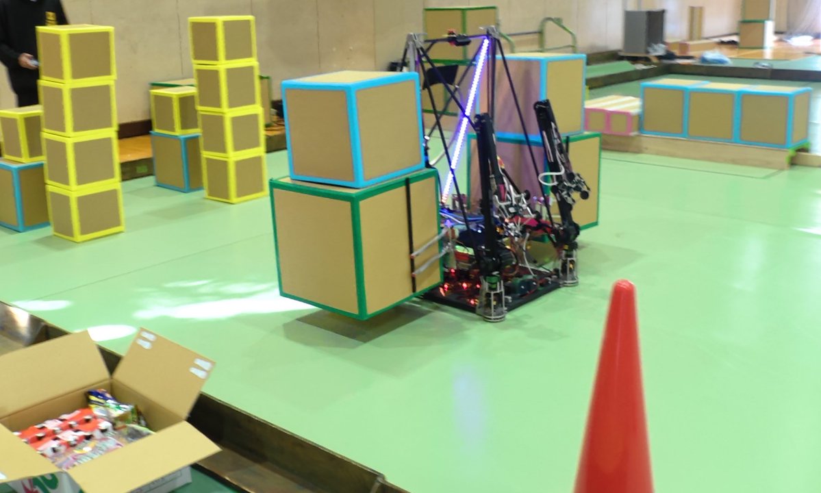 fujisan_tmu's tweet image. ほらよ．クローズアップした写真はあまりなかったんで自分で撮りな．ステアはアップの写真あるけど必要かわからんから伏せとくぞ．後これは地区機なんで全国機の違いは説明してくれ

これでいい？