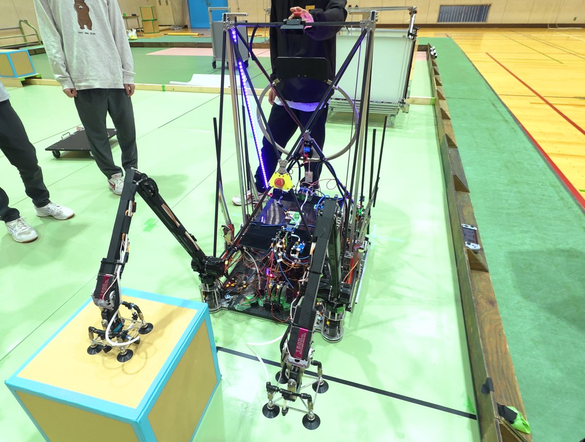 fujisan_tmu's tweet image. ほらよ．クローズアップした写真はあまりなかったんで自分で撮りな．ステアはアップの写真あるけど必要かわからんから伏せとくぞ．後これは地区機なんで全国機の違いは説明してくれ

これでいい？