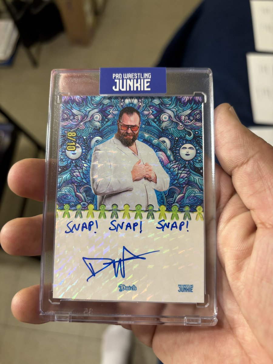 🚨Update 🚨

all orders will be shipped out by tomorrow be on the lookout for numbered and holographic cards something new we’re trying ❤️

PWJCARDS.COM