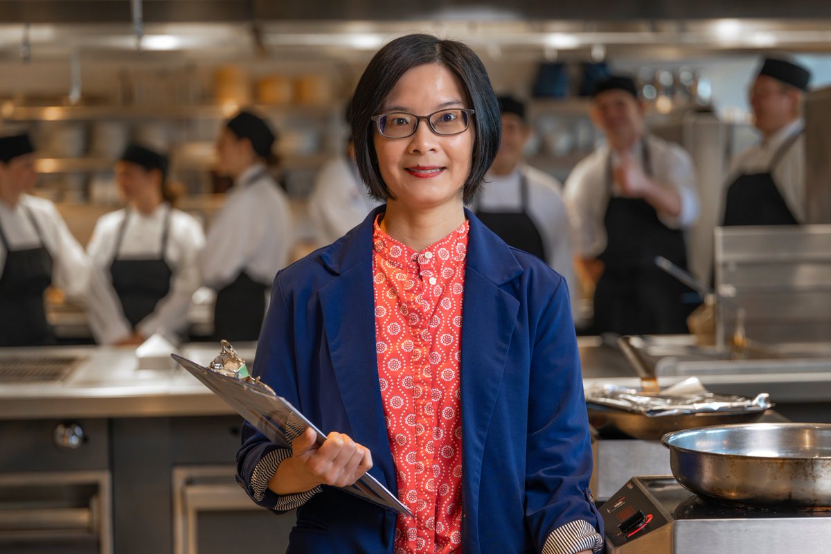 Driven by a passion to make a difference in people’s lives through teaching and research with meaningful, real-world impact, Dr. Yee Ming Lee, assoc. prof. in Hospitality Management, has been named one of AU's 2025 Faculty Award recipients.

Story ⬇️

🔗aub.ie/lee-faculty-aw…