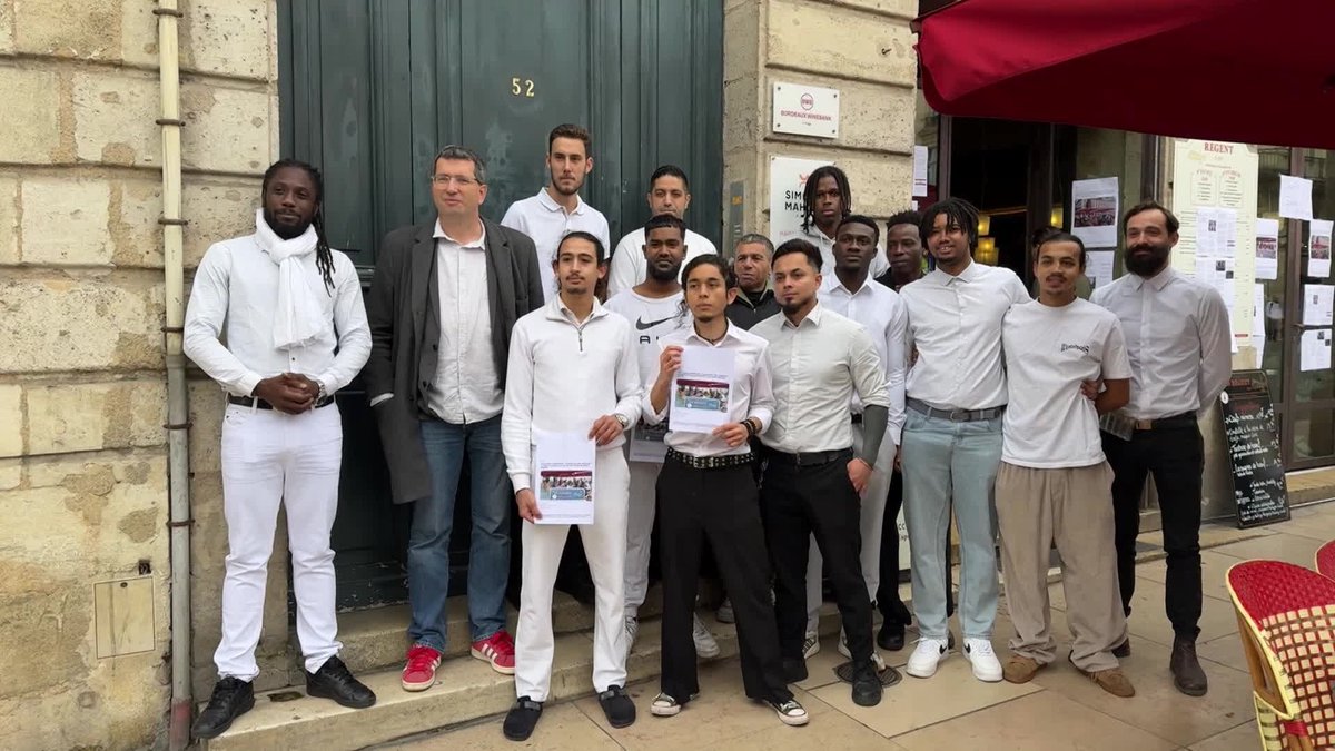 AlertesRacisme's tweet image. 🇫🇷🚨 - « LA PLACE DES NOIRS EST À LA CAVE » : un gérant de café à Bordeaux est visé par une plainte de 17 SALARIÉS pour propos racistes.

Il a déclaré « qu’il s’était laissé envahir, qu’il y avait trop de NOIRS et d’ARABES dans son établissement » pour sa défense. (via @sudouest)