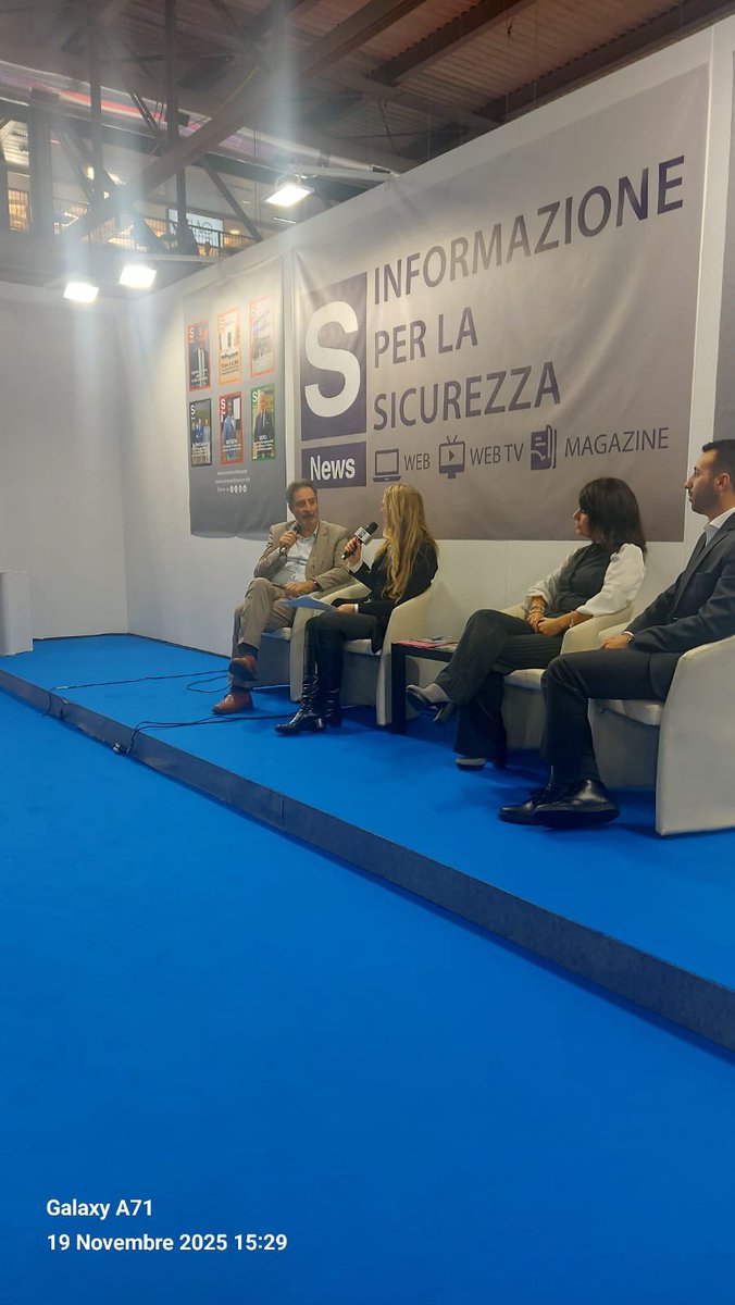 domenicoraguseo's tweet image. A #fierasicurezza,nella Tavola Rotonda di @SNewsOnline ,un futuro in cui la digitalizzazione è irreversibile e la resilienza cyber diventa essenziale.Normative come #NIS2 #DORA spingono le aziende verso ecosistemi sicuri e sostenibili. #cybersecurity #IoT @Ieraci89M @Exprivia_CY