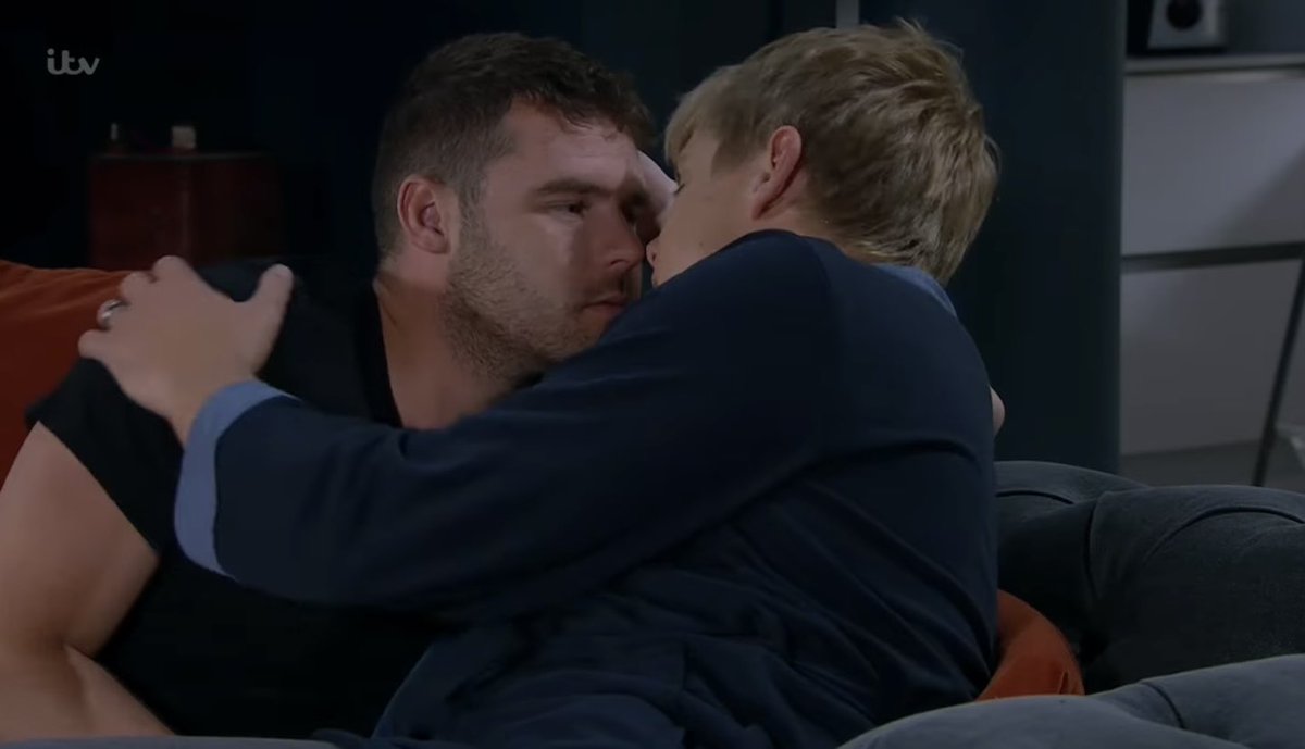 sugdendingles's tweet image. exhibit a, b, c and d