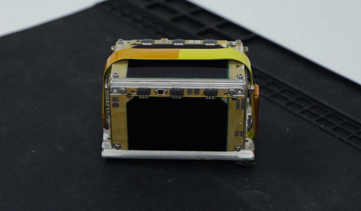 AmsatSpain's tweet image. If you haven’t made any FM QSOs yet on our HADES-R (SO-124) satellite, you only have a few weeks left! It’s reaching the end of its orbital life due to its rapid decay,  Old gear works fine, since no sub-tone is needed. Uplink on 145.925 MHz downlink on 436.888 MHz. Always active