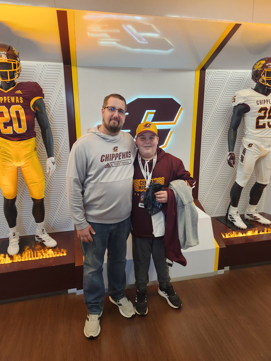 Happy Birthday to my son Andrew!!!! He loves his <a href="/CMU_Football/">Central Michigan Football</a> family!!! Fire up Chips and #BeatKentState !!!!