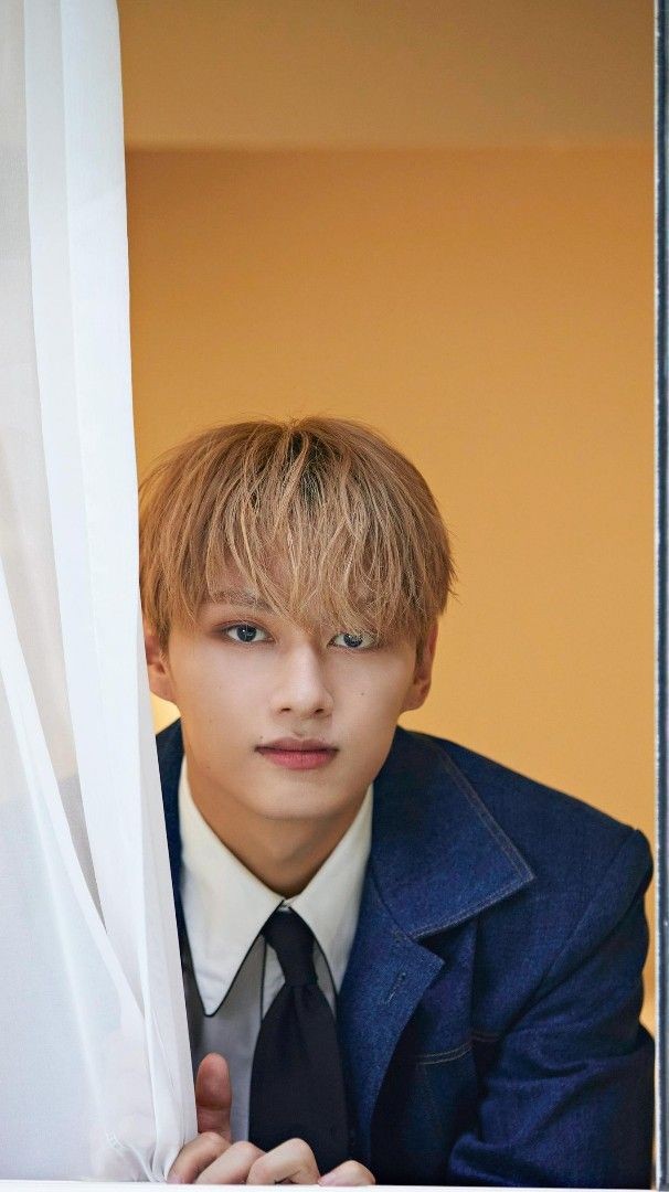 13dandlIons_17's tweet photo. Face The Sun Junhui to be very specific.. https://t.co/5JG4LR1fhQ