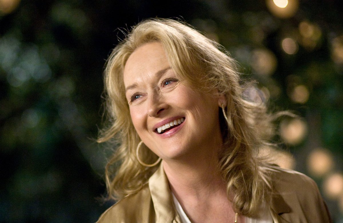 DiscussingFilm's tweet image. Rian Johnson says he really wants Meryl Streep in a future ‘KNIVES OUT’ movie.

“If you’re reading this, Meryl Streep, I think you’d slot into a murder mystery really well”

(Source: indiewire.com/features/inter…)