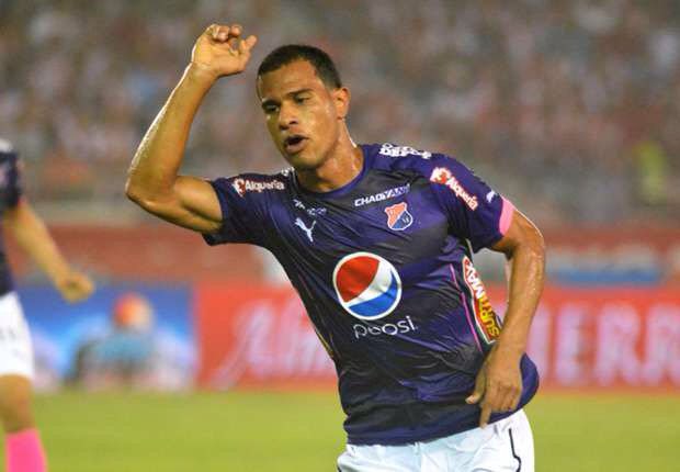 Ojalá todo el plantel pueda ver videos de Juan David Cabezas en el semestre 2016-1 y les quede claro como sin tantos aplausos un jugador puede ser determinante en un título. 

¡Qué se repita la ocasión en Barranquilla, Medallo querido!