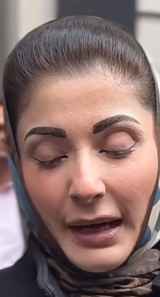 پٹوریو اگر تمہیں عقل ہوتا تو تم پٹواری نہیں ہوتے 
میں اپنا وقت نہیں برباد کرتا تمہیں سمجھانے کے لیے