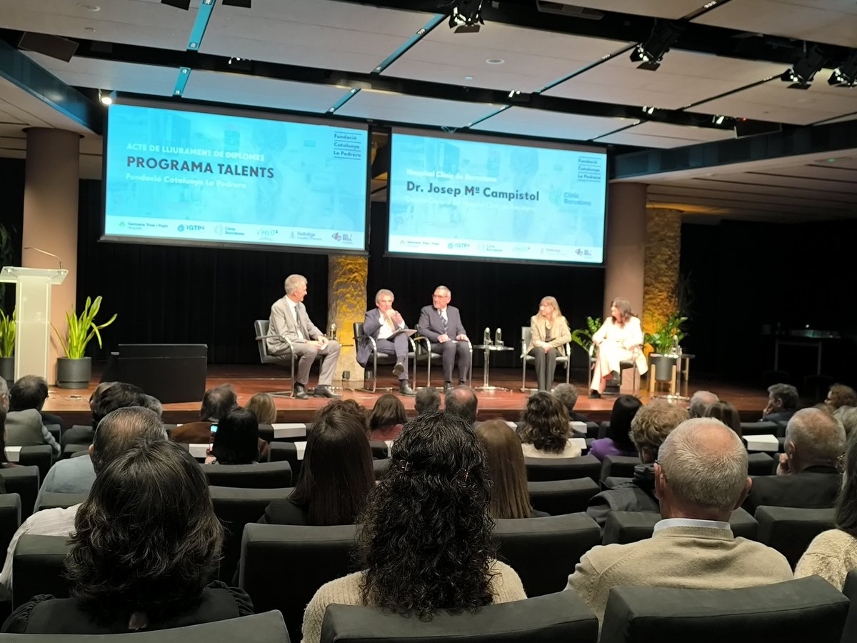 margotppol's tweet photo. A l'acte de lliurament de la 13a i 14a edició dels Ajuts TALENTS de la @FCLP_Fundacio als hospitals @hgermanstrias , @hospitalclinic , @VHIO , @hbellvitge 
#PremisPedreraTalents https://t.co/lvOtiwxEAs