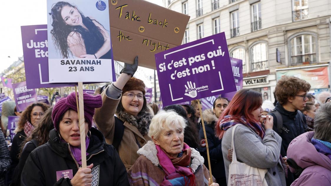 🌎🌍🇫🇷👩 FLASH | Dans le monde, une femme sur trois a subi dans sa vie des violences conjugales et/ou sexuelles (hors du couple). C’est ~840 millions de femmes.