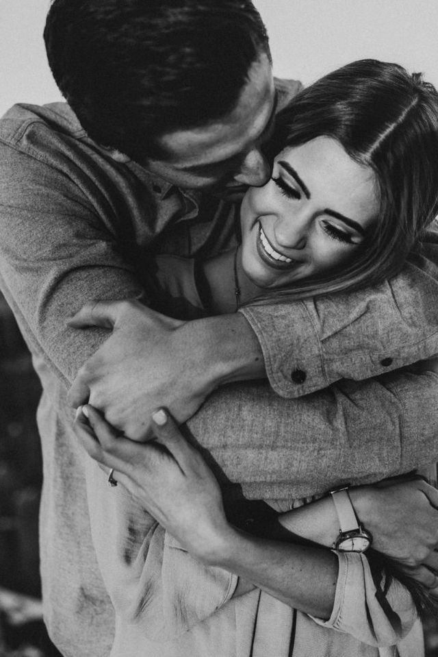 રોમરોમ મારું ખીલી ઉઠ્યું ત્યારે;

બાહોમાં લઈ એણે ભીંજવી જ્યારે!✨❤️
#રાધાસ્વરા