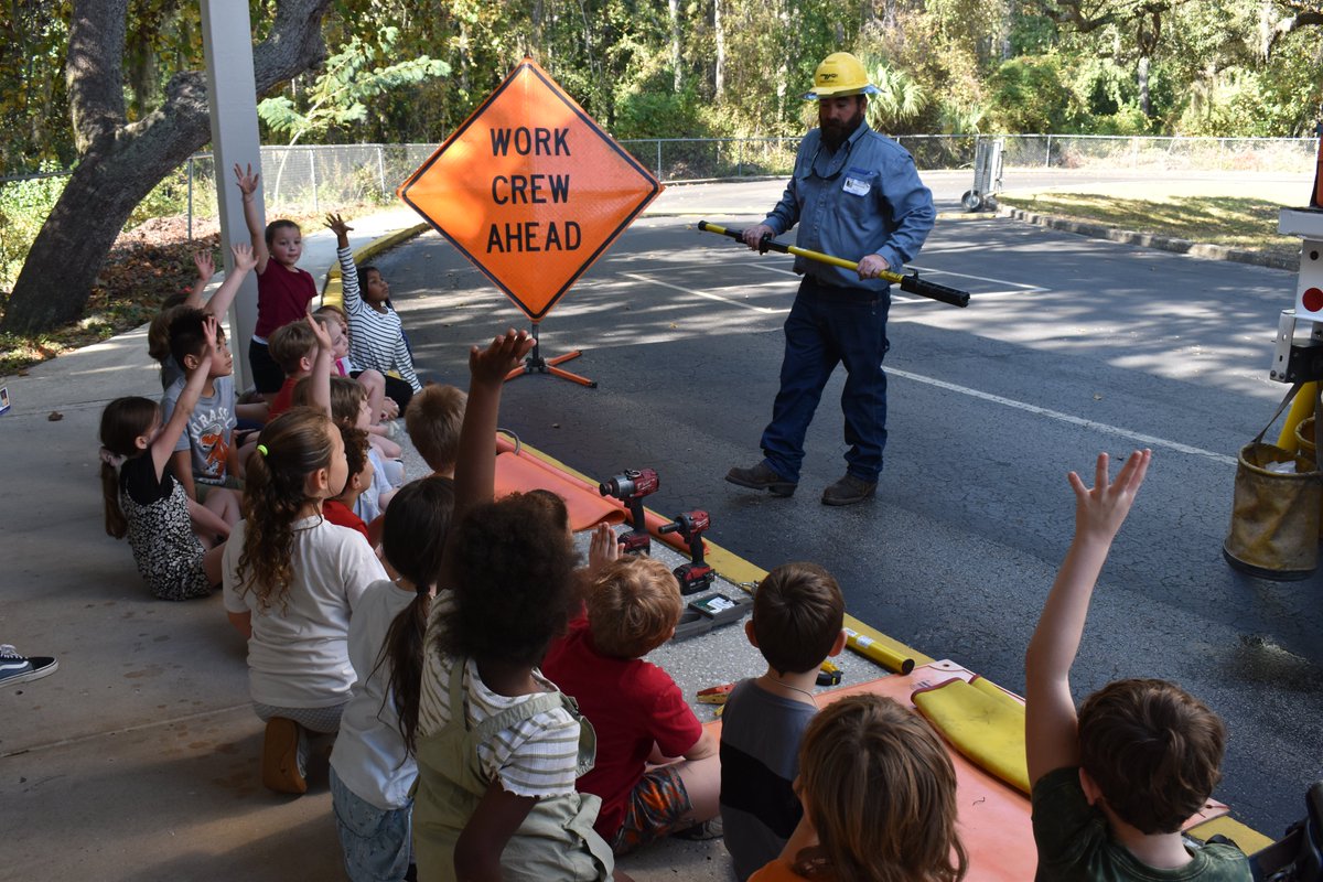 WRECCoop's tweet image. Our teams gave these students a behind-the-scenes look at the important work they do every day. #wreccoop #GreatAmericanTeachIn #CommunityFirst