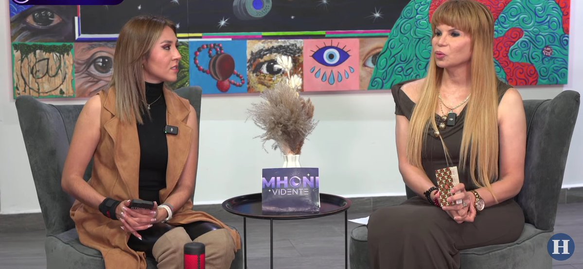 __Chikafdm__'s tweet image. Ya está Mhoni completamente en VIVO por YouTube @heraldodemexico @mhonividente @brenn_mz es Mièrcoles de #PreguntaleaMhoni @ClubMhoniFan corre y has tu 🙋🏻‍♀️ pregunta 🙋🏻‍♀️ ⏰⬇️