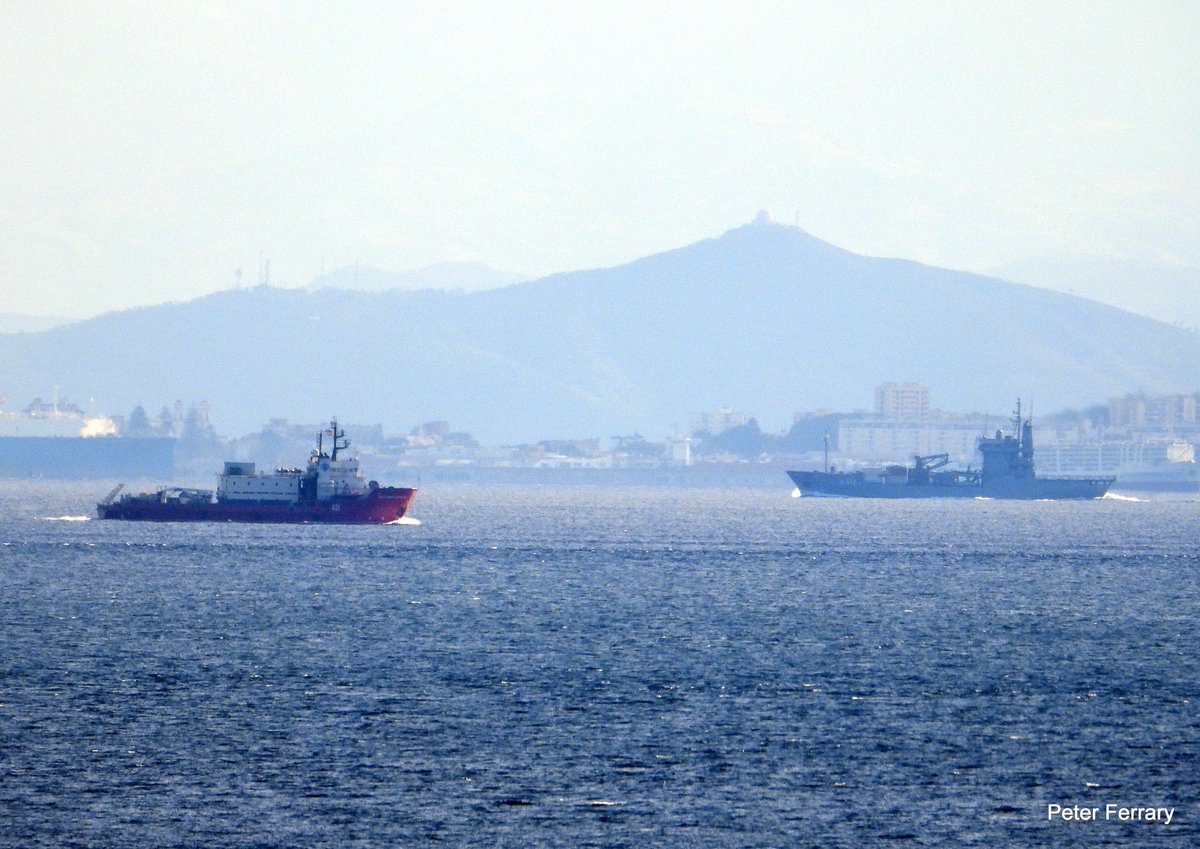 PeterFerrary's tweet image. Bulgarian millitary research ship &amp;amp; German replenishment ship.
SV. SV. KIRILI METODII RSV 421  🇧🇬
FGS ELBE A 511  🇩🇪
In the strait of Gibraltar Nov 19 2025