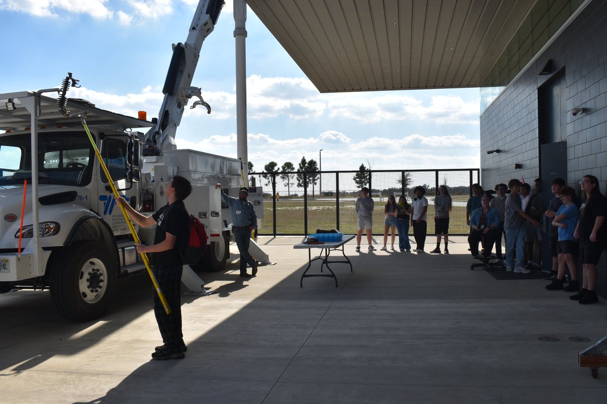 WRECCoop's tweet image. We’re proud to motivate the next generation by showing them how hard work, dedication, and safety is important in their future and ours.
#wreccoop #GreatAmericanTeachIn #CommunityFirst