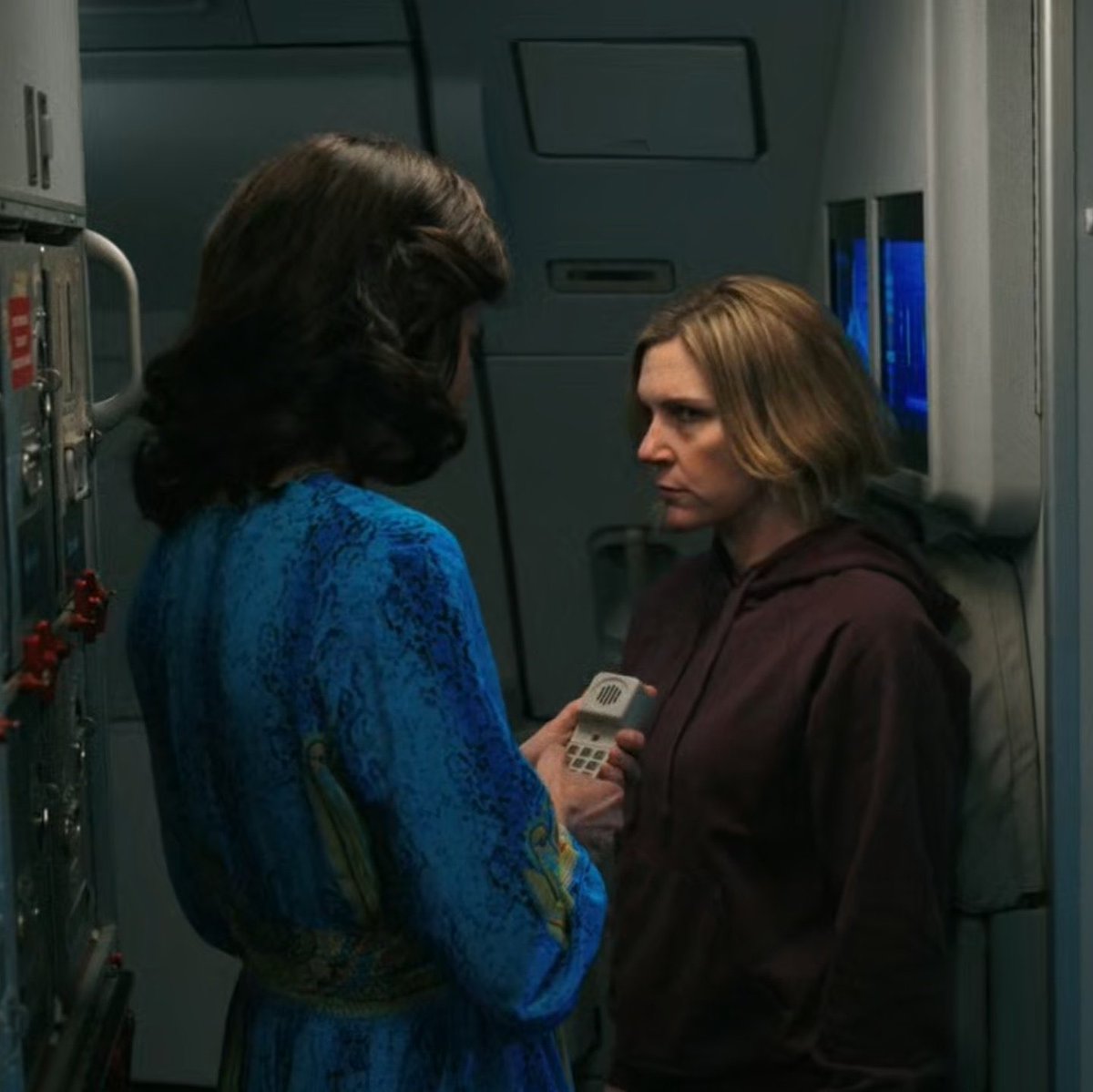 danversguardian's tweet image. carol looks so grumpy and small 😭