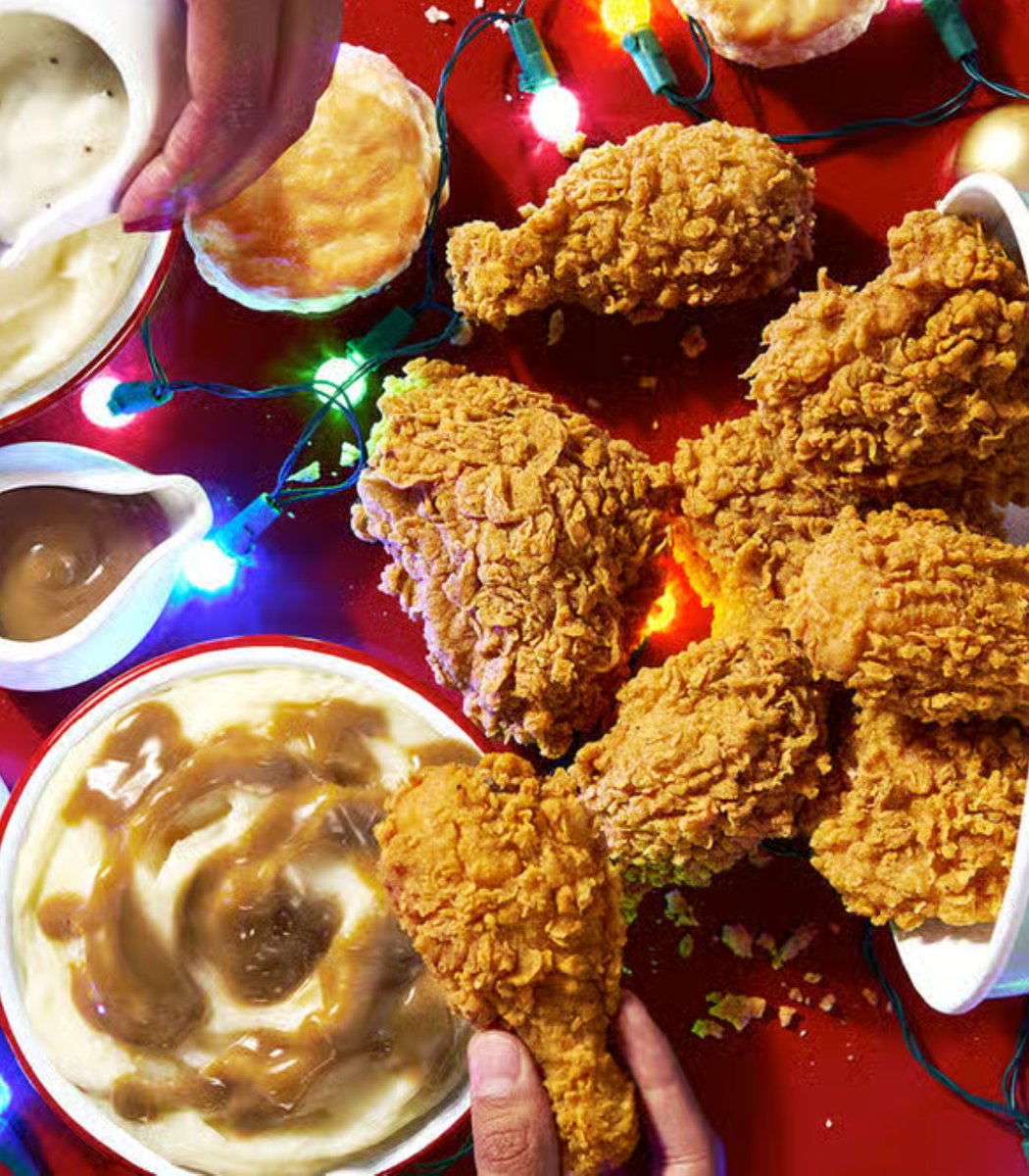 Dexerto's tweet image. KFC is saying 'Cluck Turkey' and launching a $25 Thanksgiving dinner with three different gravies

It features Signature Brown, White Peppercorn, and the new Southwest Cheddar gravy