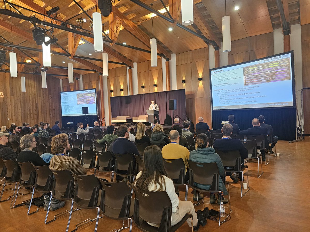 WhiteGoldCorp's tweet photo. Great turnout at the Yukon Geoscience Forum & Trade Show hosted by @YukonMiners! Senior Geologist Steve Walsh delivered a comprehensive technical update on #WhiteGold's flagship White Gold Project, which hosts 3M oz at 1.4 g/t gold.
$WGO.V $WHGOF #YukonGeoscience #Mining #Yukon #Gold #Criticalmineral @InvestYukon