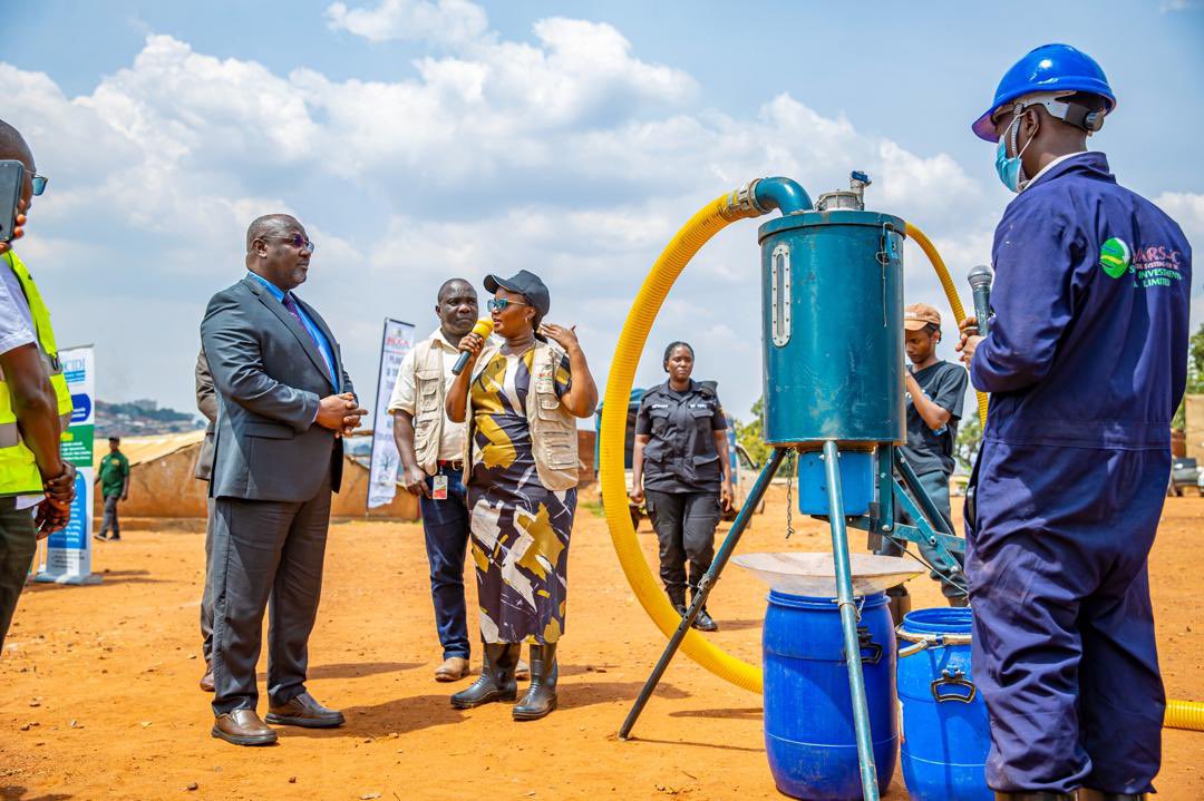 Today we joined local council leaders, Acholi Quarters (Banda 1) residents, and partners <a href="/nemaug/">National Environment Management Authority (NEMA)</a> , <a href="/UNICEFUganda/">UNICEF Uganda</a> , U-Report <a href="/UReportUganda/">U-Report Uganda</a> , <a href="/towauchafu/">TOWA UCHAFU NA NUSU</a> , and UDAAN Foundation to mark World Toilet Day under the theme “Sanitation in a Changing World.”
Activities included community