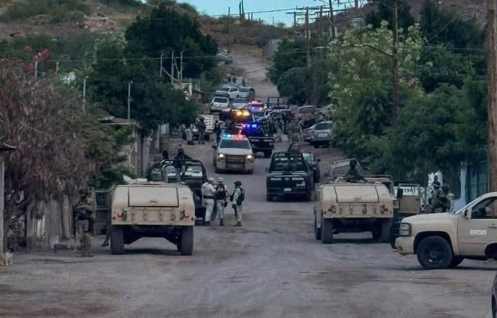 Baja California Sur amaneció con una tragedia, dos hechos violentos casi simultáneos dejaron 6 personas sin vida, entre ellas un niño.
Duele e indigna.

Mientras el gobierno insiste en que “no debe haber guerra contra los delincuentes”, los criminales sí están haciendo una guerra