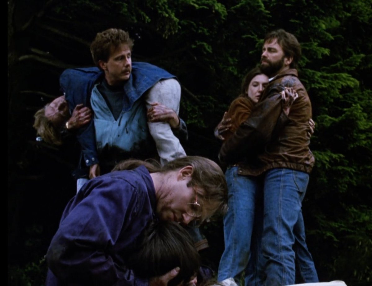 love IT ’90 because it’s the only version where the losers actually carry eddie out of that damn sewer. I hate the idea of him being left there forever like he’s already dead stop torturing him 
(oh yeah and this shot kills me like look everyone’s holding their loved ones 😇)