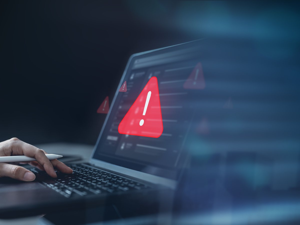 vercomsystems's tweet photo. 🚨 Your Wi-Fi router could soon be banned. The U.S. is reviewing a possible TP-Link ban, meaning “working” equipment may quickly become a security or legal risk. Don’t get caught off guard: https://t.co/uIcJMqt0BR 
#CyberSecurity #NetworkSecurity #TPLink #BusinessIT #ManagedIT https://t.co/kXKUnt4Hc8