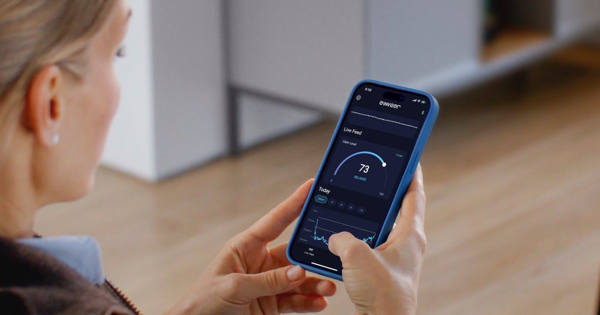 awear_tech's tweet photo. Everyone knows how to lose weight. No one knows how to lose stress.

We track steps, sleep, calories — but not our emotional state.

AWEAR fills that gap: mini-EEG behind your ear, real-time insights and personalized coaching.

Your performance starts in your mind. https://t.co/1YV7EesA6b