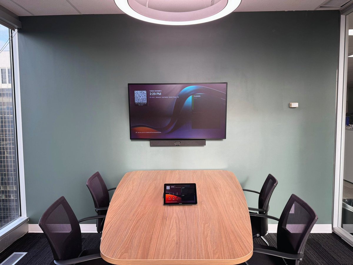 LimitlessAV's tweet image. 💡We’re excited to share a successful AV upgrade —this time featuring a streamlined, user-friendly @MicrosoftTeams enabled meeting room powered by @Yealink.

Contact us to upgrade your collaboration:
 🌐 limitlessav.ca

#AVIntegration #MicrosoftTeamsRooms #Yealink