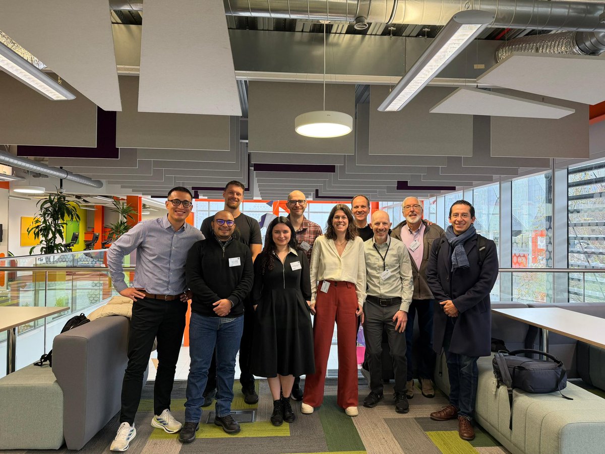 Escuela de Gobierno tweet media