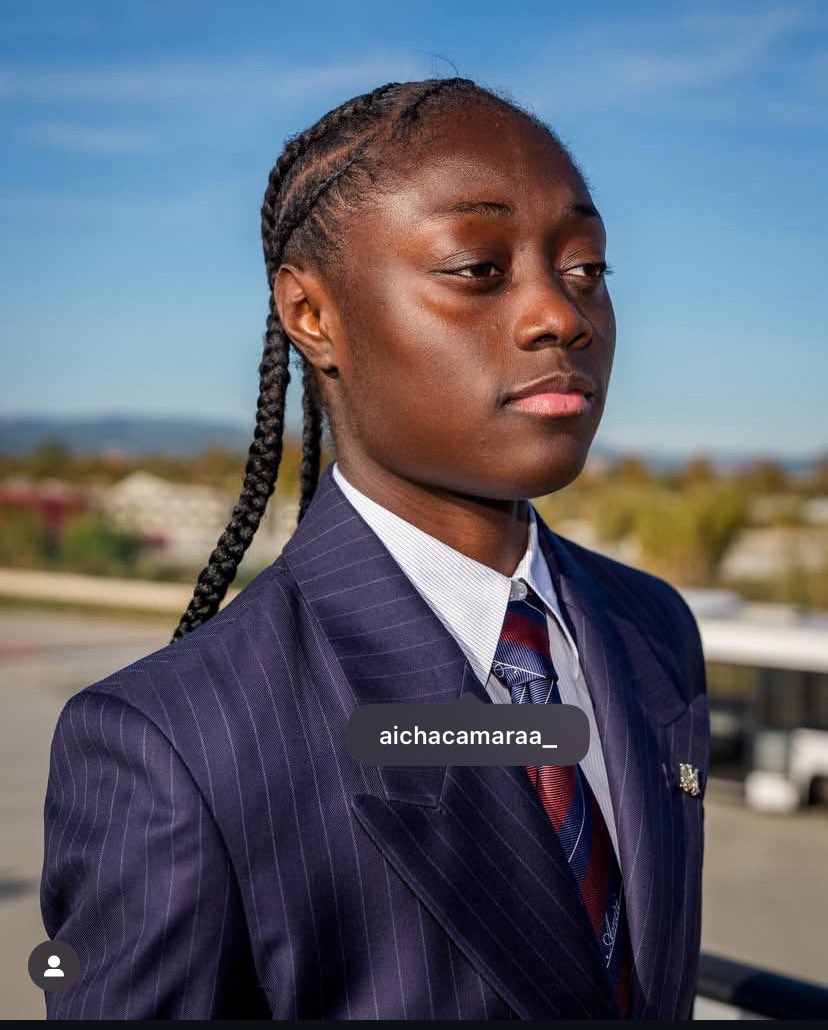 FlepeFutbolFem's tweet image. Cuando buscas “empoderada” en el diccionario, te aparece esta foto 🤩