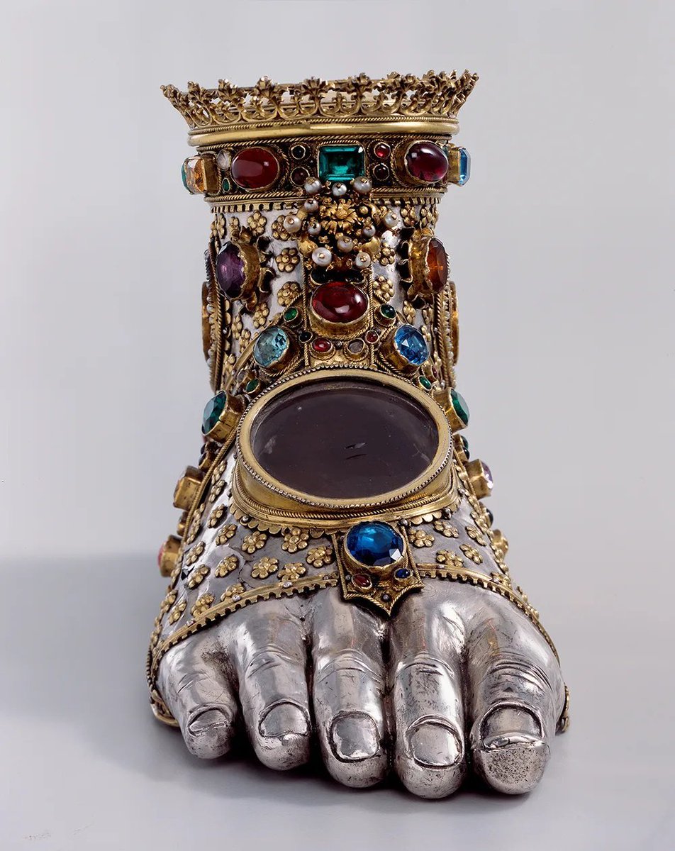 wyalucid's tweet image. Catholic foot fetishists are something else