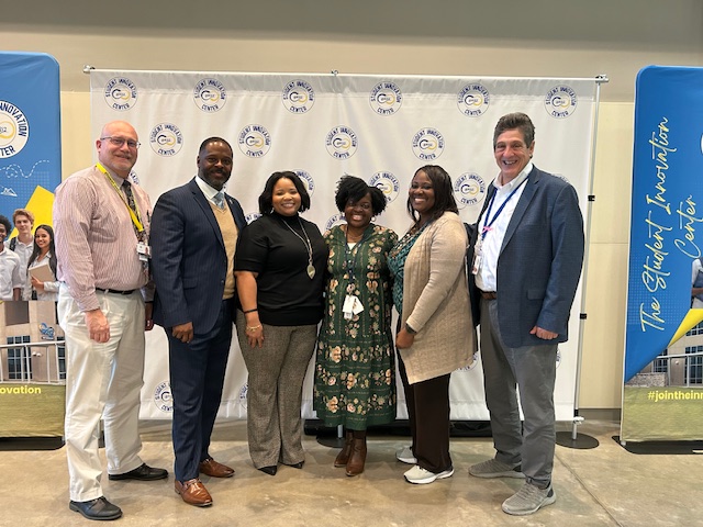 We are in the season of giving thanks.  I am thankful to all the R2SD high school principals for sending the SIC their great students.  Thank you all for stopping by today for some fellowship!! <a href="/RichlandTwo/">Richland School District Two</a> <a href="/RNECavaliers/">Richland Northeast HS</a> <a href="/WHS_Redhawks/">Westwood HS (SC)</a> <a href="/BlythewoodHigh/">Blythewood High</a> <a href="/rvhs/">Ridge View High School: A Med Pro Magnet</a>