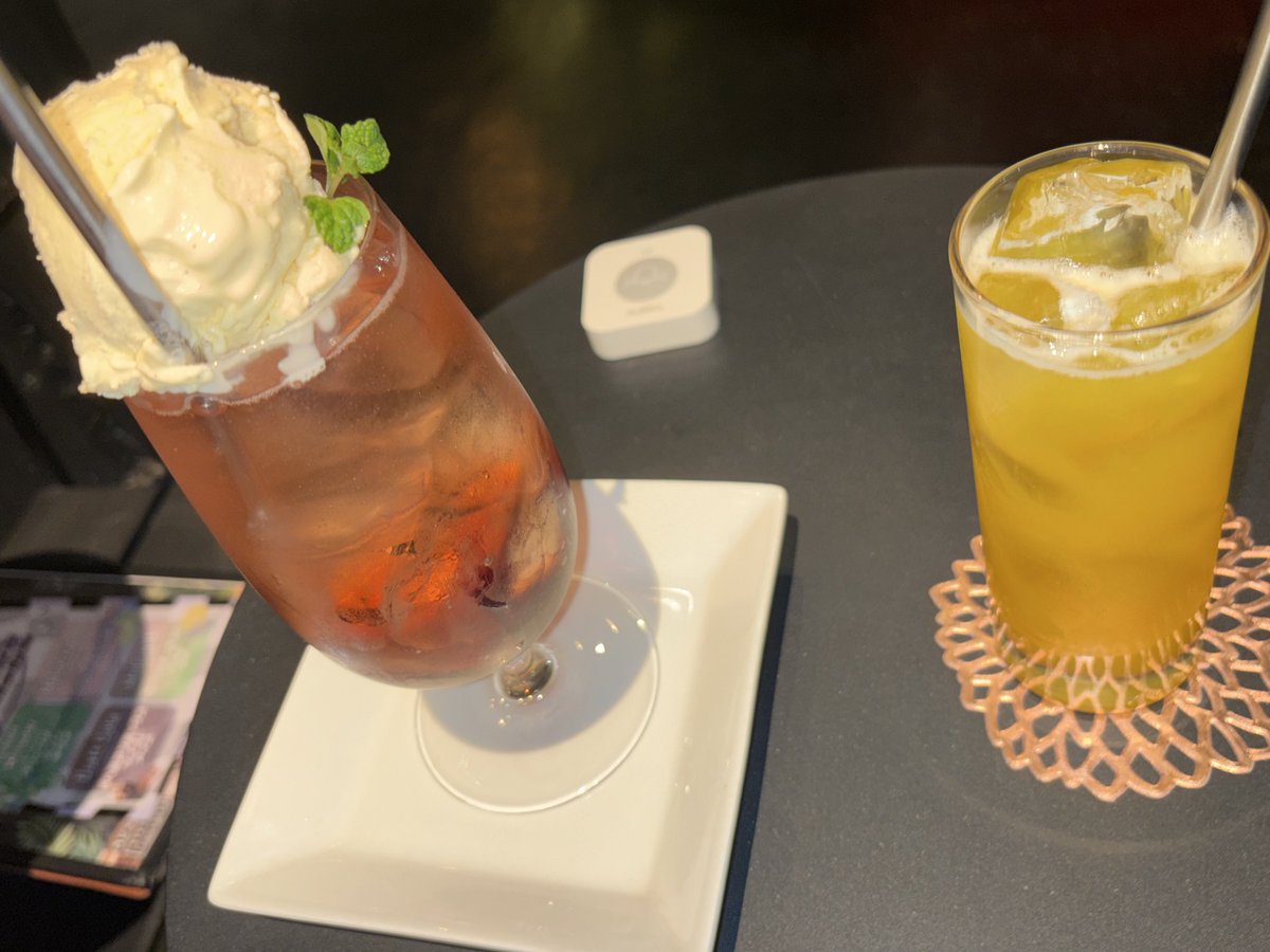 jpredarmy1129's tweet image. 火曜日のシーシャ屋さん、あとピザも食べたので晩御飯みたいなもん。
今日になって頭痛いインフルなったって言ってきたけど、今のところ自分は異常なし。
(水曜日のモブちゃんていたけど今どうしてるのかな？）