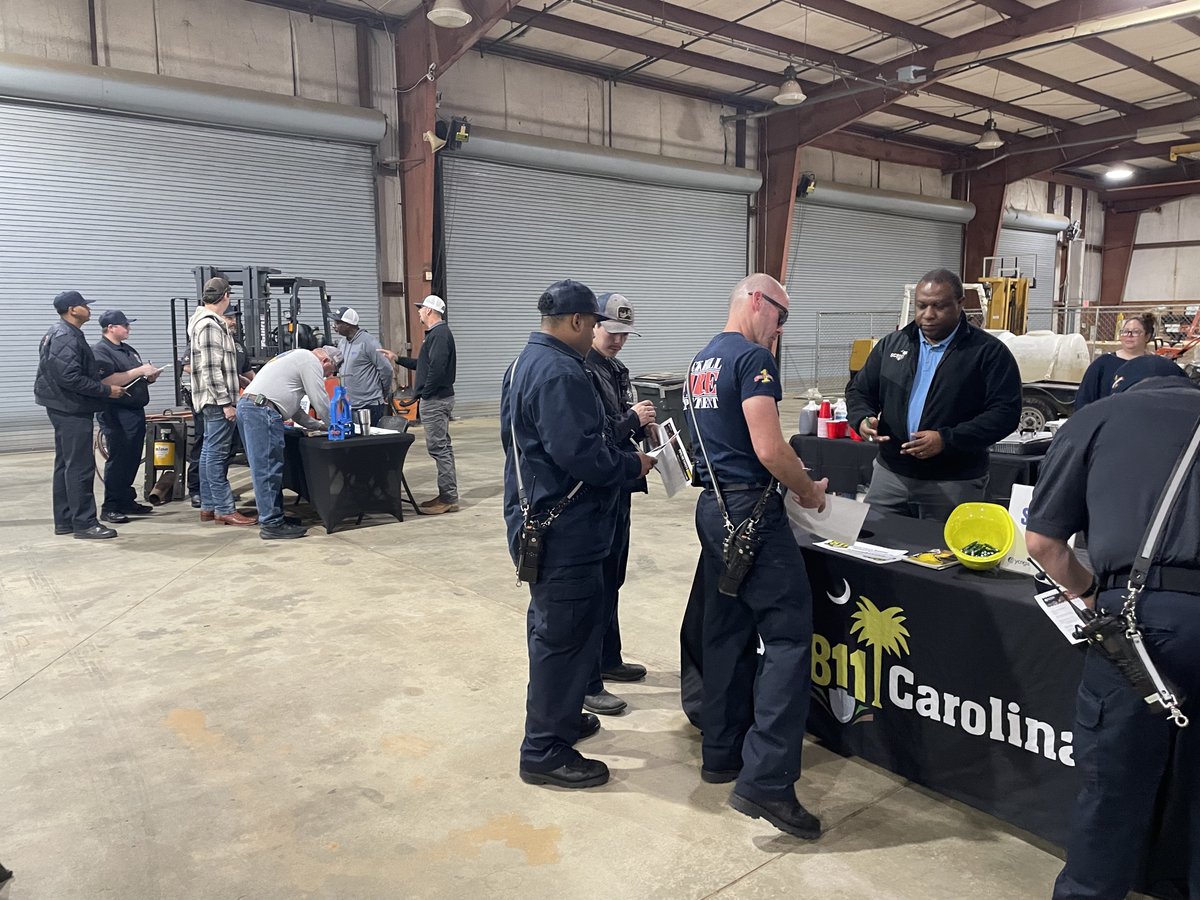 sc_811's tweet image. A huge thank you to the York County Natural Gas Authority for hosting an informative pipeline safety training! Every session like this helps protect our communities and ensures safe digging practices for all.

#PipelineSafety #SafeDigging #YorkCounty #CommunityFirst #811Safety