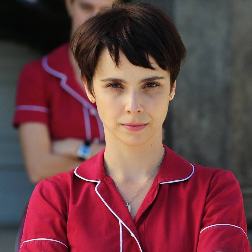 forumeplay's tweet image. A Globo sondou Débora Falabella para uma participação rápida na sequência de Avenida Brasil prevista para 2027. A ideia é que Nina apareça no início da história, conectando a trama de 2012 à nova fase. A atriz, fora das novelas desde Terra e Paixão (2023), não se opôs a conversar…