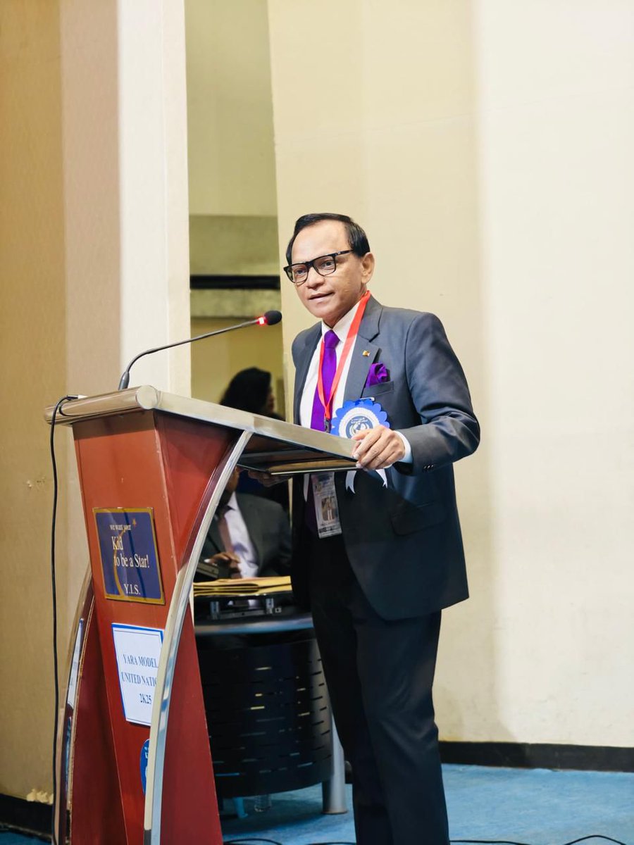 ajwad_ameer's tweet image. Honoured to join the closing ceremony of Yara Model UN 2025 at Yara International School in Riyadh. Inspired by young minds showcasing diplomacy and dialogue. Underlined the importance of moral obligation in multilateralism.

#YMUN2025 
#ModelUN 
#YouthLeadership