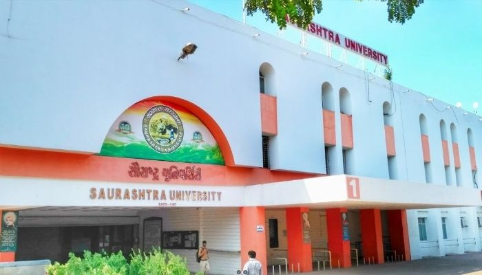 tv13gujarati's tweet image. રાજકોટ: સૌરાષ્ટ્ર યુનિવર્સિટીનું BCA સેમેસ્ટર-5નું પેપર રદ્દ, 2200 વિદ્યાર્થીઓ ફરી આપવી પડશે પરીક્ષા

tv13gujarati.com/news/rajkot-sa…

#BCA #ProgrammingInPython #GujaratEducation #Exam #PaperCancellation #SaurashtraUniversity #Rajkot #ExamCancel #StudentLife