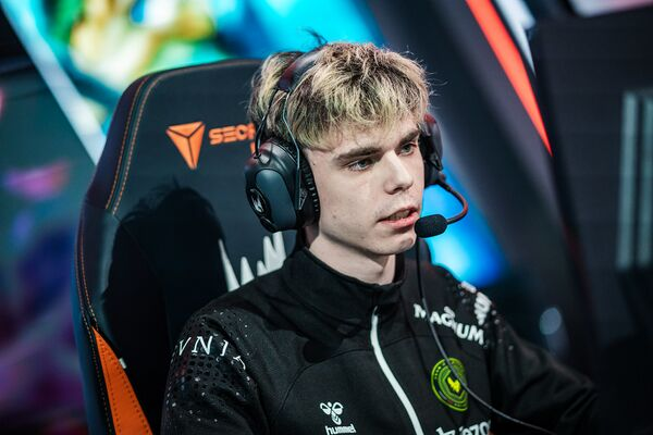 SheepEsports_FR's tweet image. [OFFICIEL] Midlaner Vetheo 🇫🇷 se sépare de Team Vitality 🇫🇷

Le joueur français avait joué chez Vitality en 2024 en #LEC puis en LFL cette année