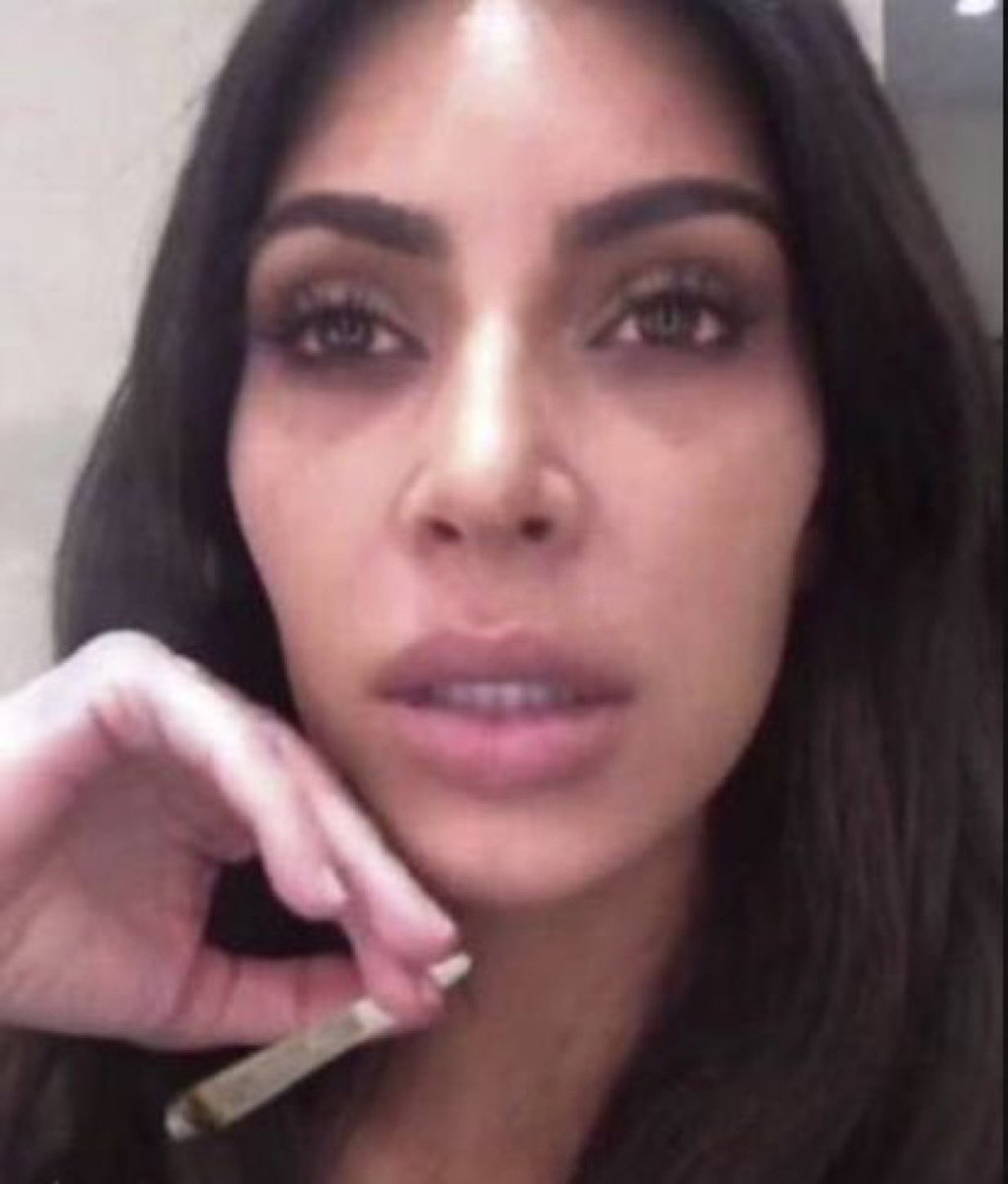 skinydepressed's tweet image. 42 days till the new year btw