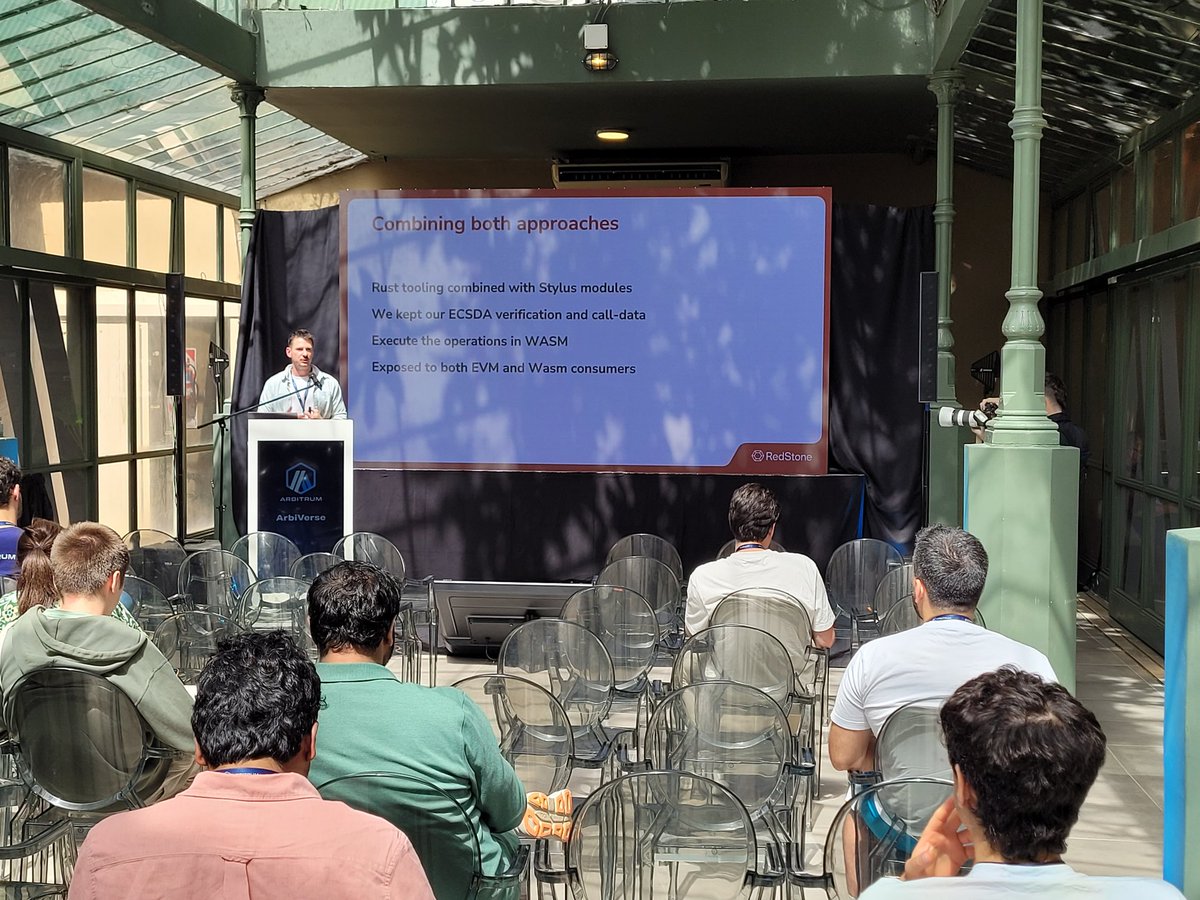 Swagtimus's tweet image. My friends @redstone_defi delivering a talk about their work with Stylus @ Arbiverse 🔥