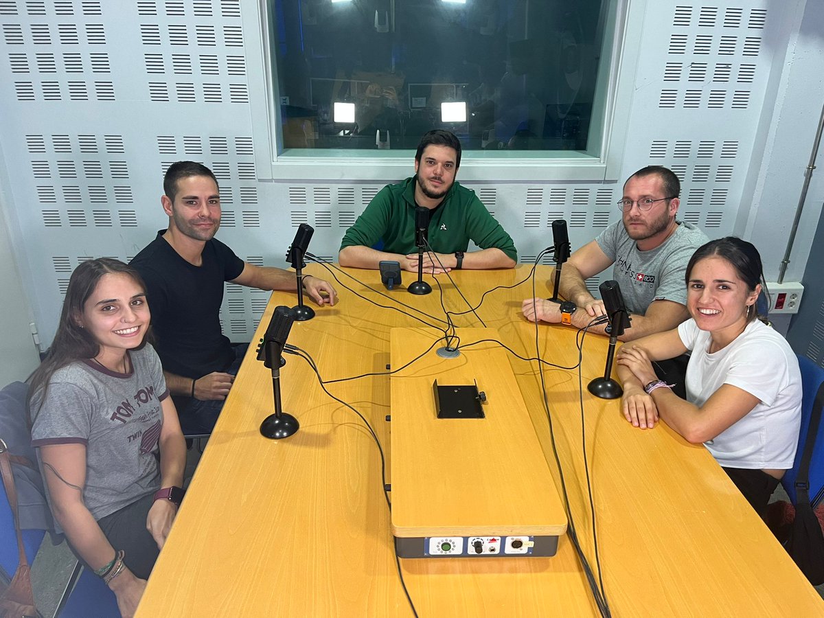Els pilaners debaten a ‘El Pom de Baix’:
▶️ Amb Oriol Bové (Castellers de Vilafranca), Edu Cristino (Colla Joves), Gina Fort (Jove de Tarragona) i Mar Pascual (Colla Castellera de Sant Pere i Sant Pau).
👉 revistacastells.cat/2025/11/el-pom…
#castellers #castells