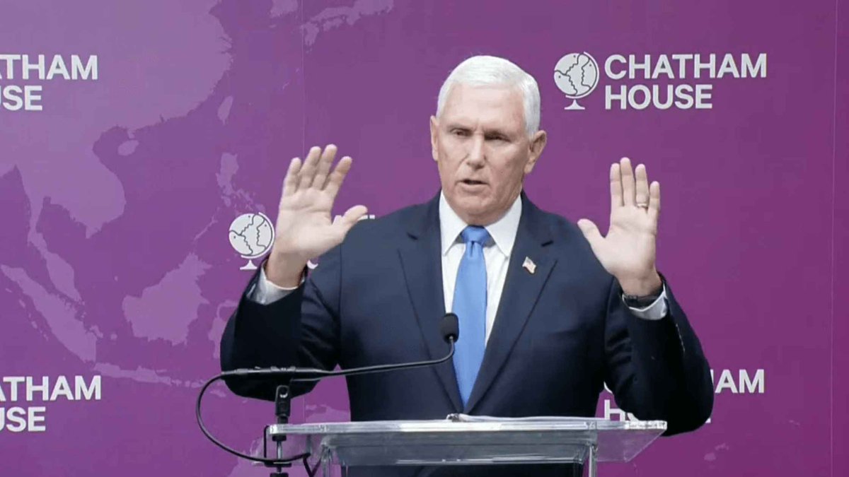 RevTranscripts's tweet image. Former Vice President Mike Pence speaks at Chatham House in London on U.S. foreign policy. Read the transcript here. rev.com/transcripts/pe…